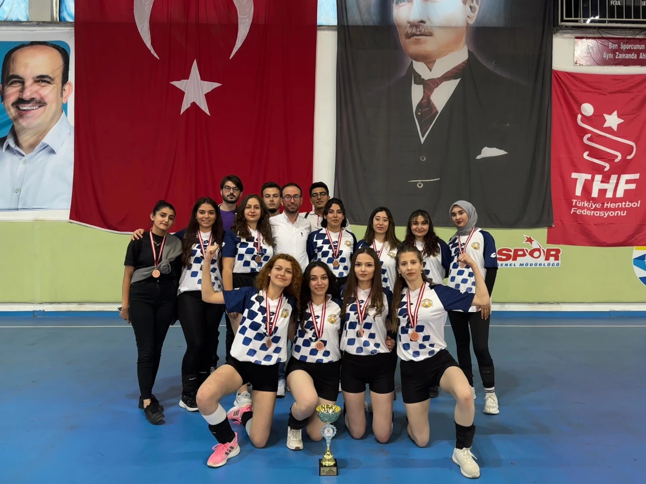 28. Spor Şenlikleri Kadın Öğrenci Voleybol Müsabaka Sonucu